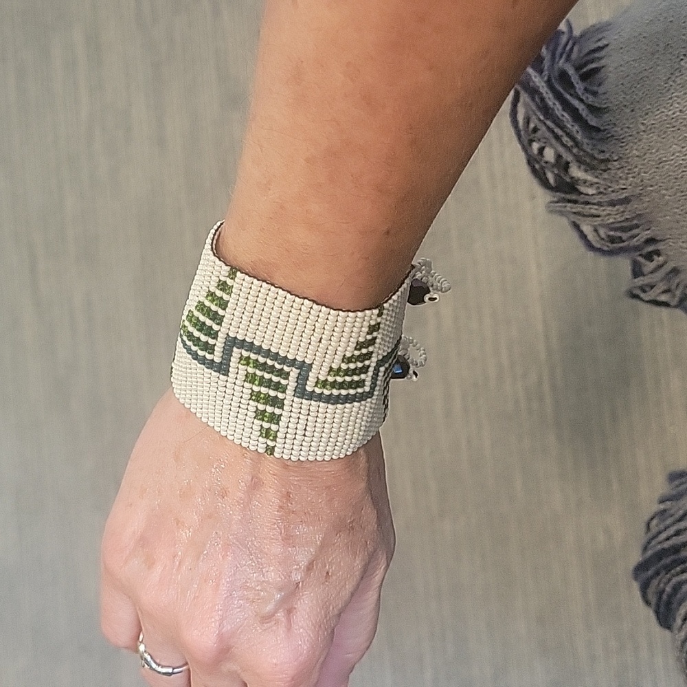 Seed Bead Cuff Bracelet with Cream, Green, Aqua Beads 6" x 2" - Picture 3 of 6